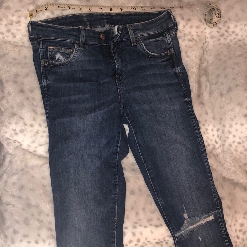 Low rise skinny jeans